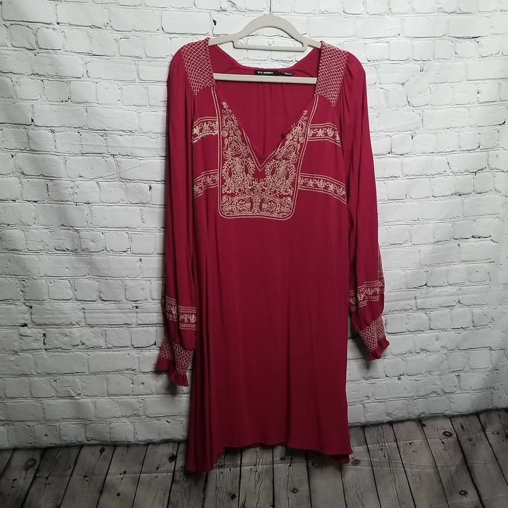 Blu Pepper Shirt Dress Peasant Style Red Cinched Sleeves Medium EUC